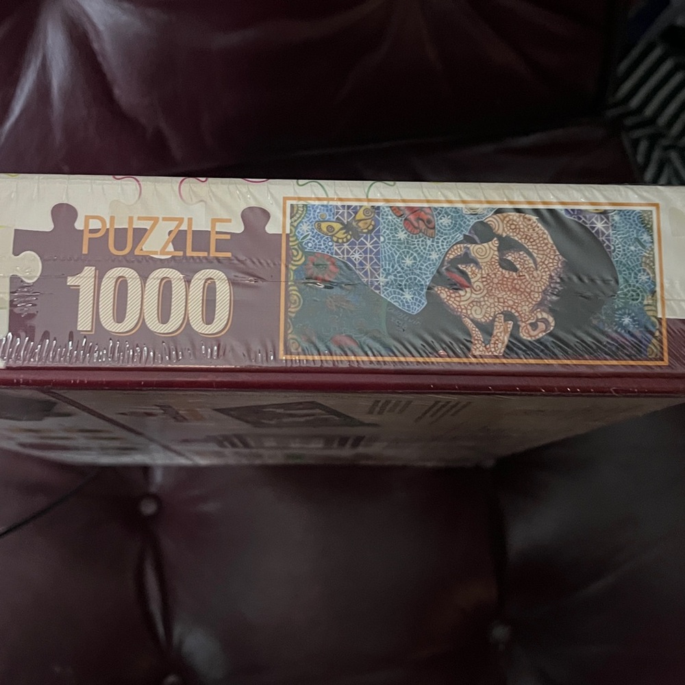 1000-Piece Frida Jigsaw Puzzle - Picture 3 of 6